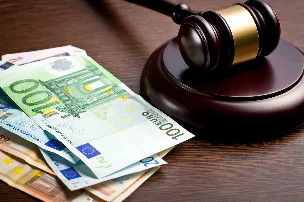 Martelletto e euro