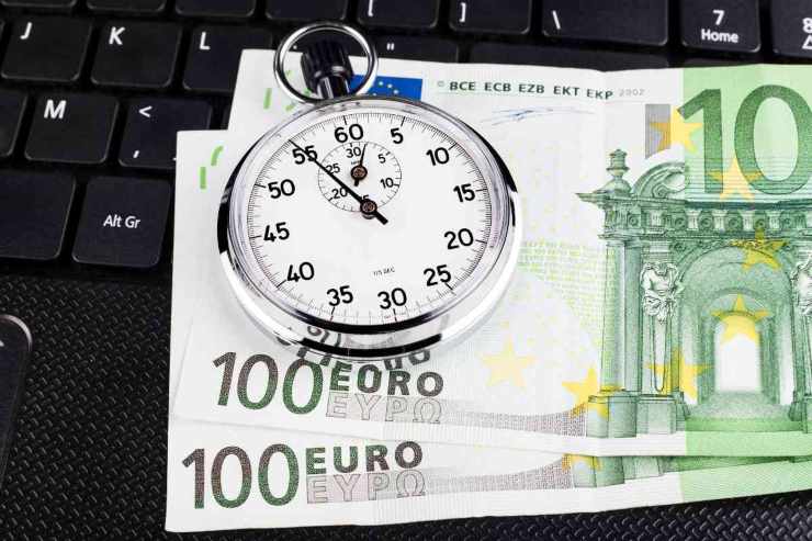 Orologio e soldi