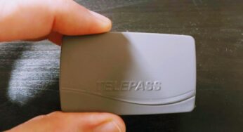 Dove non posizionare mai il Telepass: rischi l’incidente al casello