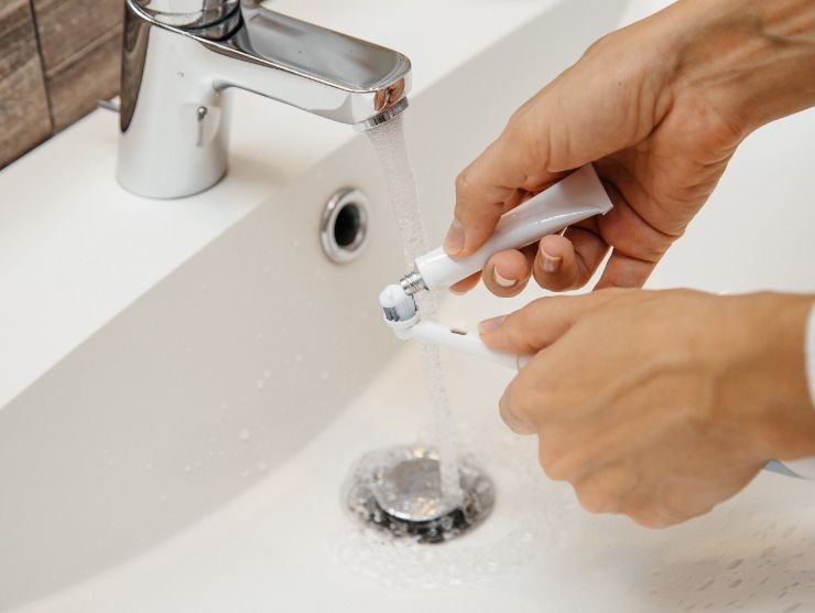 dentifricio e spazzolino