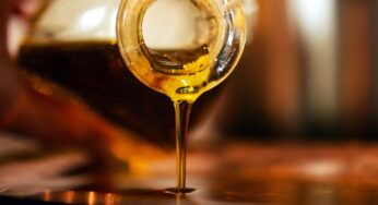 Ho condito con l’olio extravergine, poi mi sono accorto che pizzicava in gola: ecco cosa significa