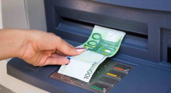 Versamento contanti tramite sportello Bancomat: ecco quando scattano i controlli del Fisco